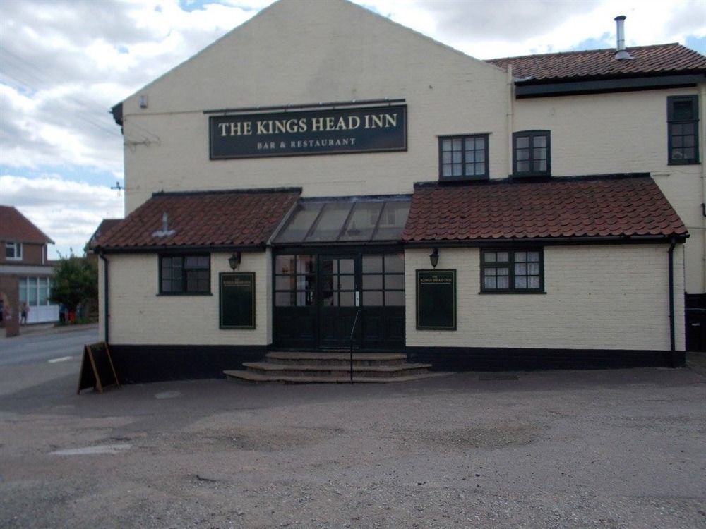 Acle Kings Head Hotel Exterior photo